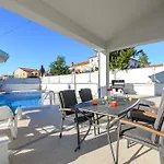 Alba Tatil Evi *