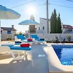 Alba Tatil Evi Babici