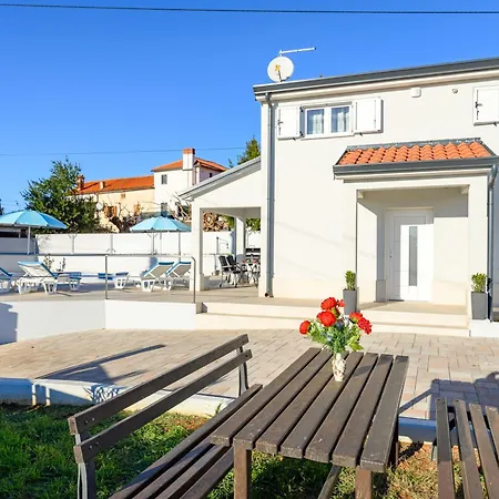 Vakantiehuis Alba Babici