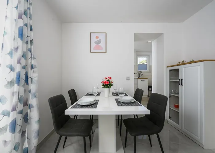 Alba Vakantiehuis Babici